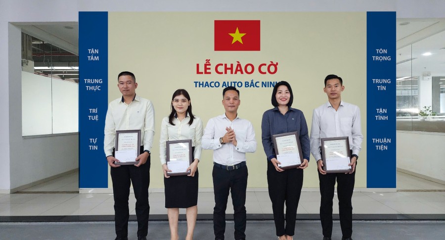 LỄ CHÀO CỜ THÁNG 10- THACO AUTO BẮC NINH TRIỂN KHAI KẾ HOẠCH CÔNG VIỆC THÁNG 10, QUÝ IV NĂM 2024