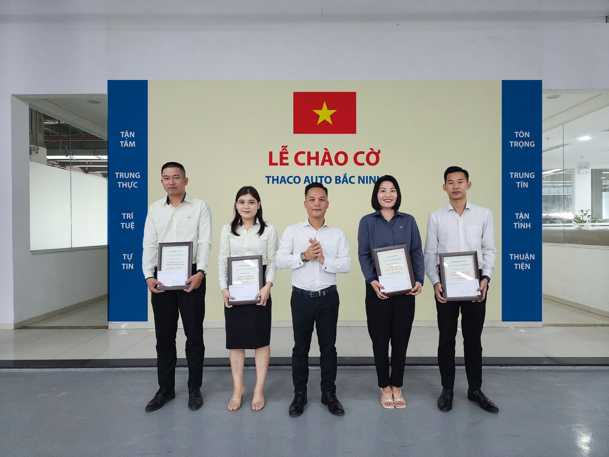 LỄ CHÀO CỜ THÁNG 10- THACO AUTO BẮC NINH TRIỂN KHAI KẾ HOẠCH CÔNG VIỆC THÁNG 10, QUÝ IV NĂM 2024