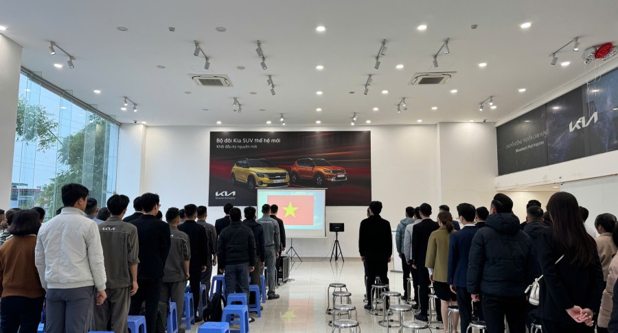 CHÀO CỜ THÁNG 12/2024 – THACO AUTO BẠCH ĐẰNG - HN TRIỂN KHAI CÔNG TÁC BÁN HÀNG THÁNG 12