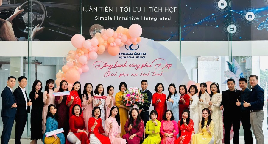 THACO AUTO Bạch Đằng rộn ràng tổ chức chương trình Chúc mừng Phụ nữ Việt Nam 8/3