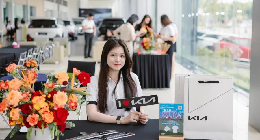 THACO AUTO Cần Thơ cùng khách hàng đón mùa trăng đoàn viên