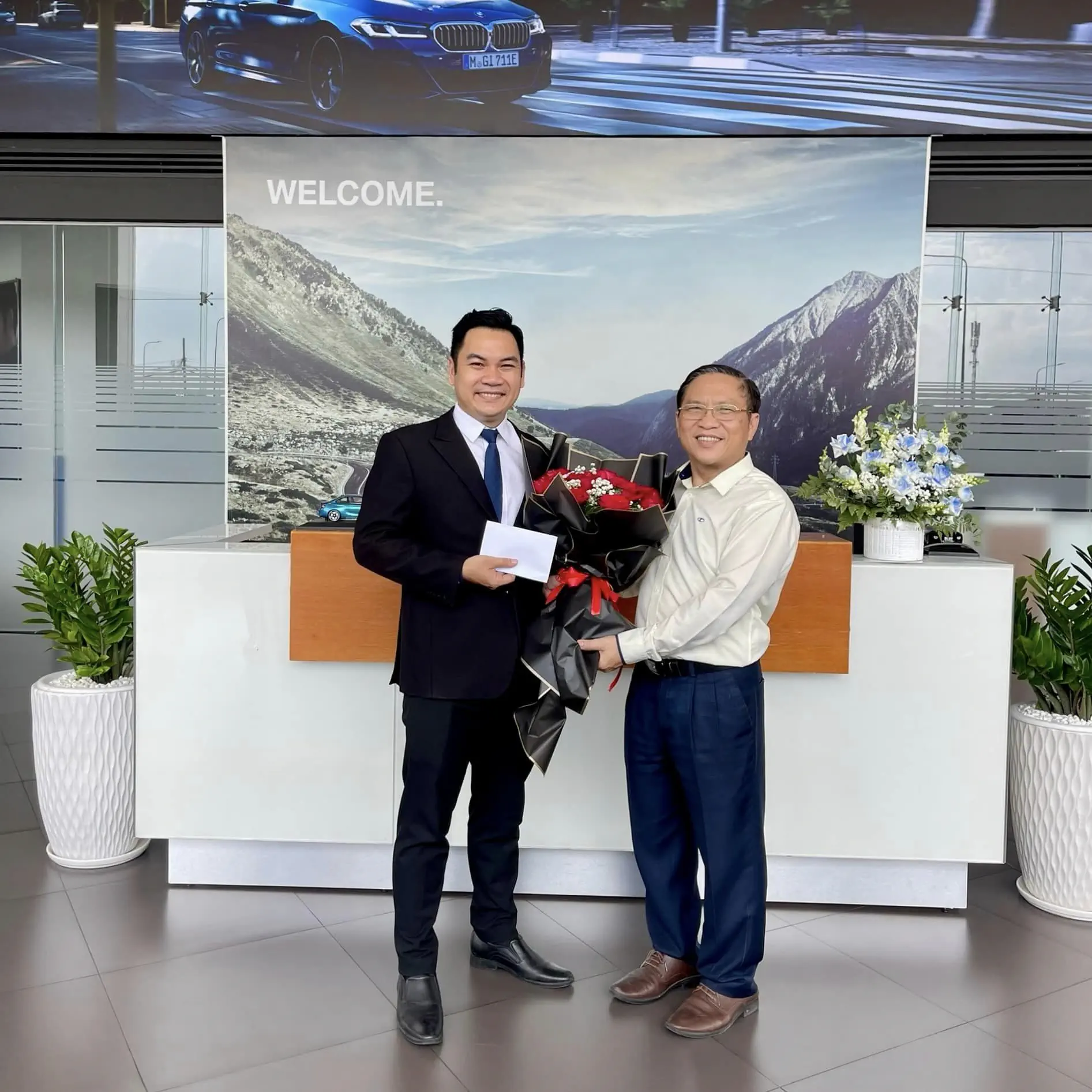 THACO AUTO Đồng Nai trao thưởng cho TVDV có hoạt động chăm sóc khách hàng tốt nhất Quý I/2024