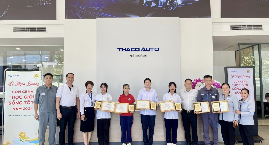 THACO AUTO Giải Phóng tổ chức tuyên dương con CBNV “Học giỏi, sống tốt” năm 2024