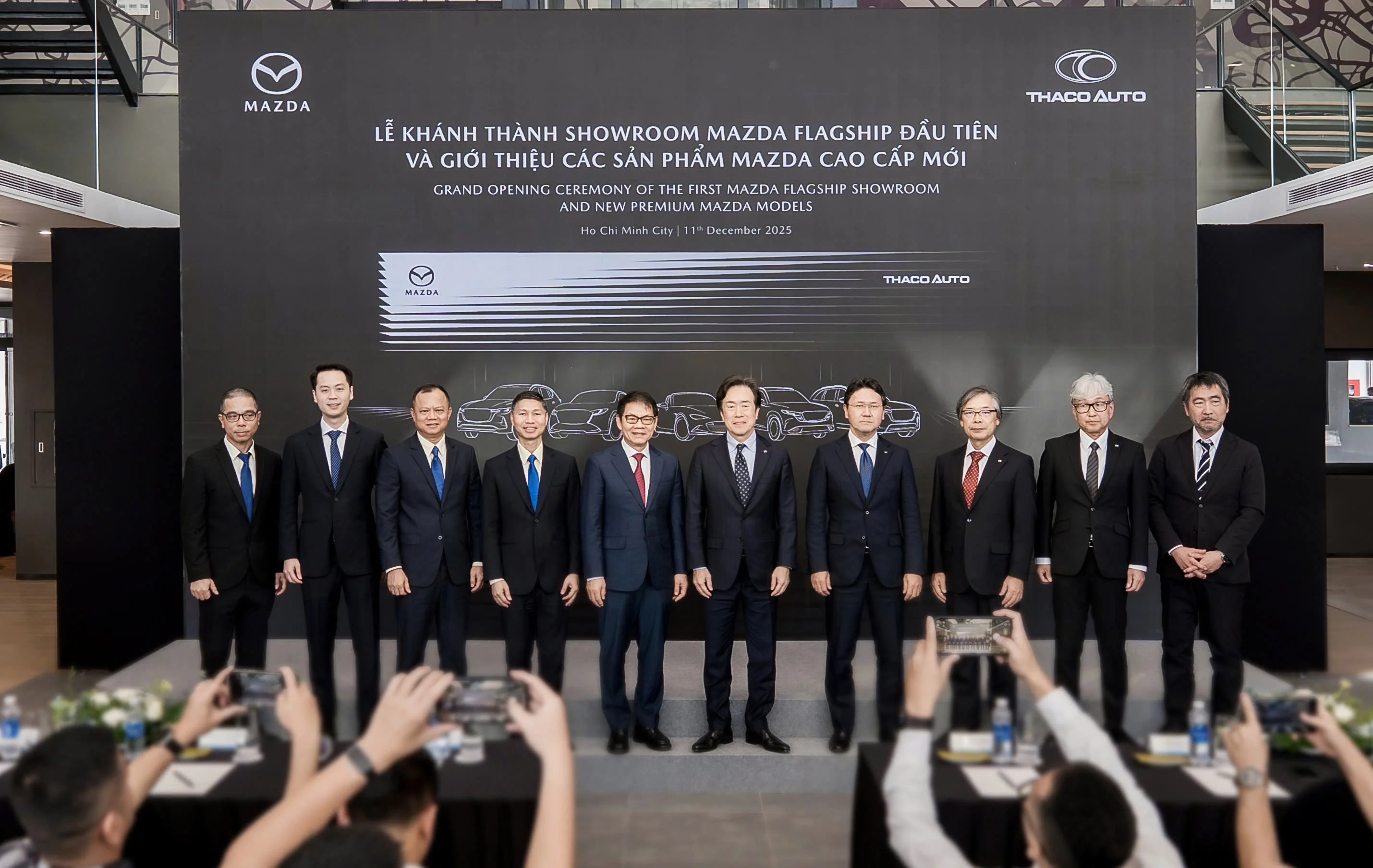 1. Ban Lãnh đạo cấp cao của hai tập đoàn cùng chụp ảnh lưu niệm.webp