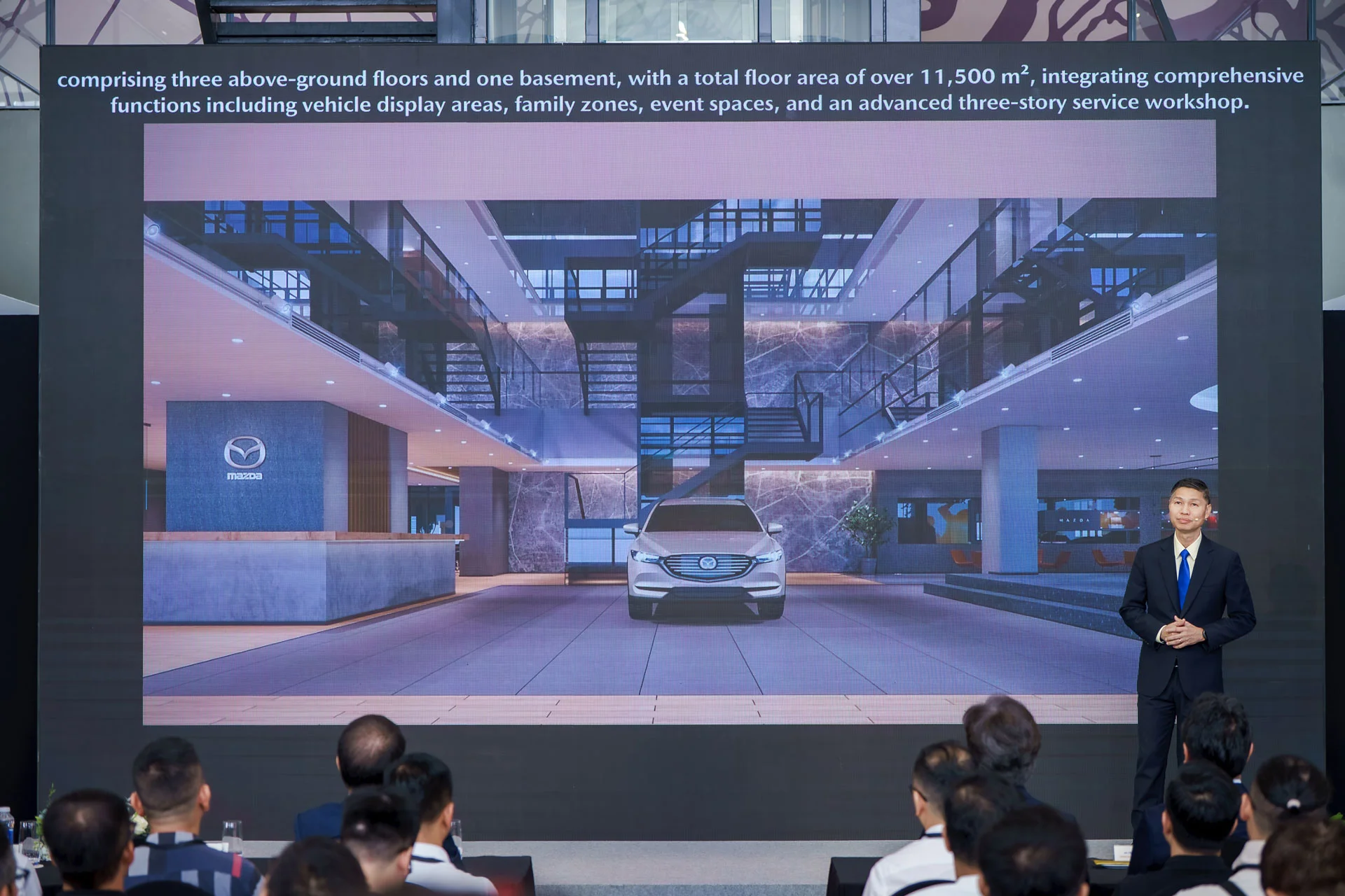 Ông Nguyễn Quang Bảo – Phó Tổng Giám đốc THACO kiêm Tổng Giám đốc THACO AUTO phát biểu tại lễ khánh thành.webp