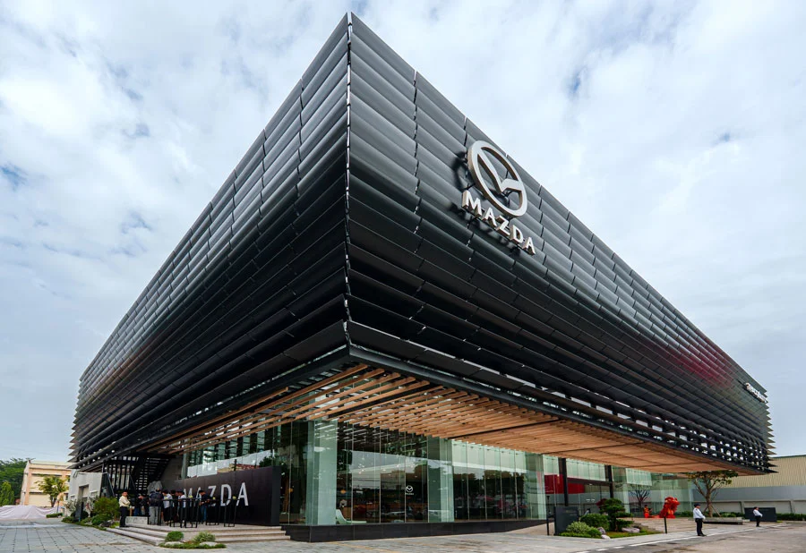 THACO AUTO khánh thành Showroom Mazda Flagship đầu tiên và giới thiệu các sản phẩm Mazda cao cấp mới