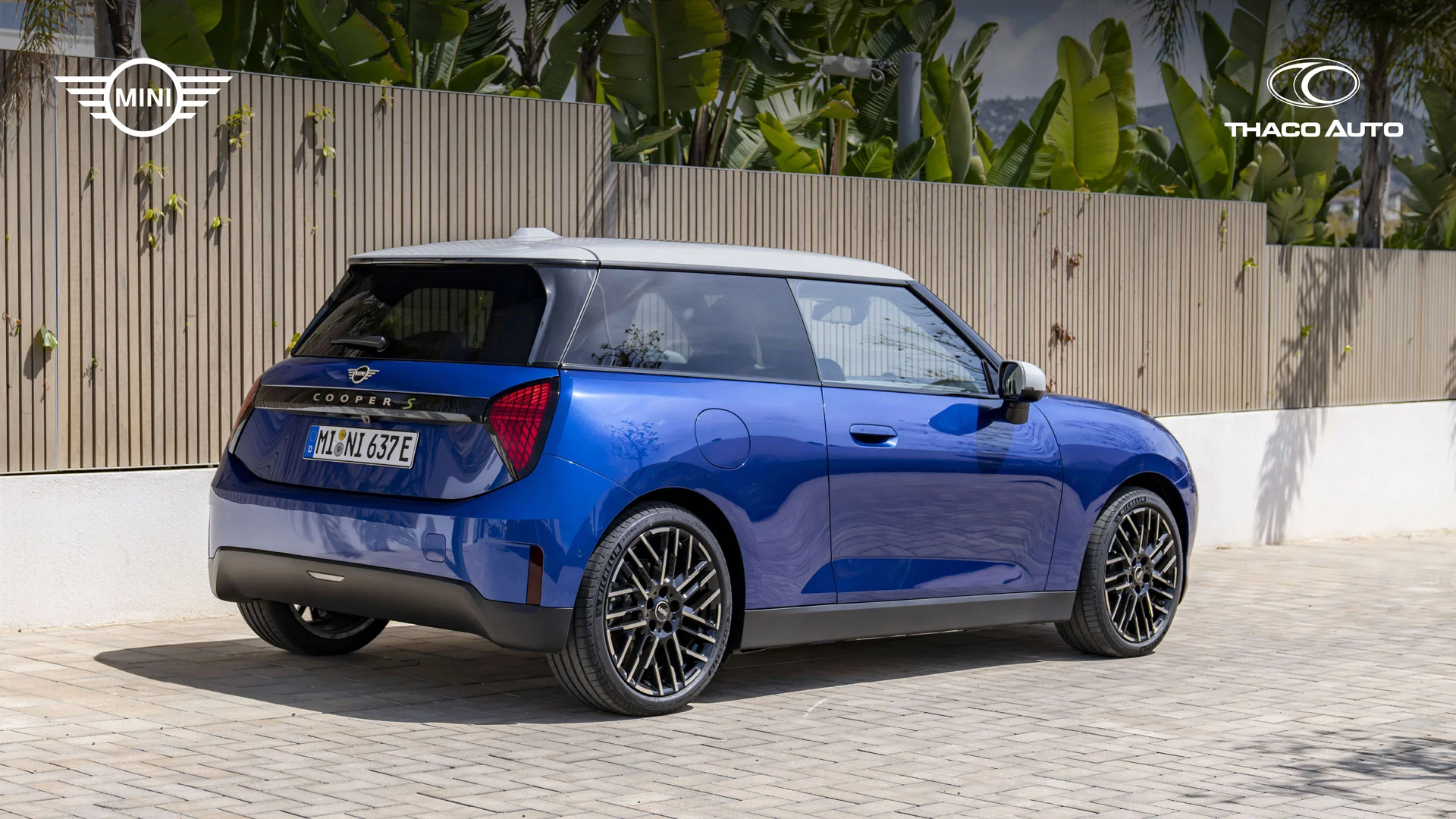 điểm nhấn đồ họa Union Jack trên MINI 3-cửa.webp