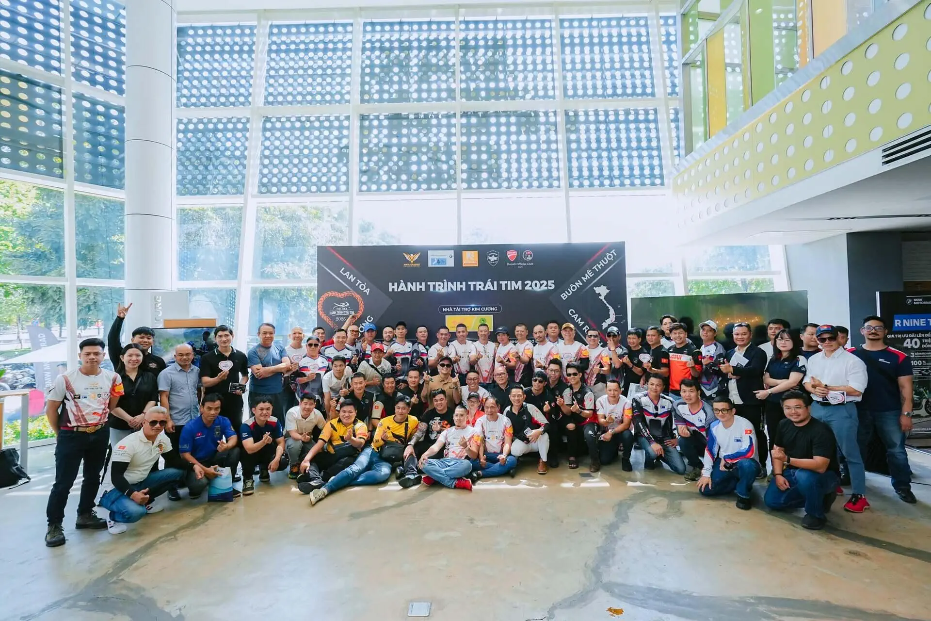 THACO AUTO và BMW Motorrad Việt Nam đồng hành cùng “Hành trình Trái tim 2025” - Lan tỏa yêu thương qua từng cung đường