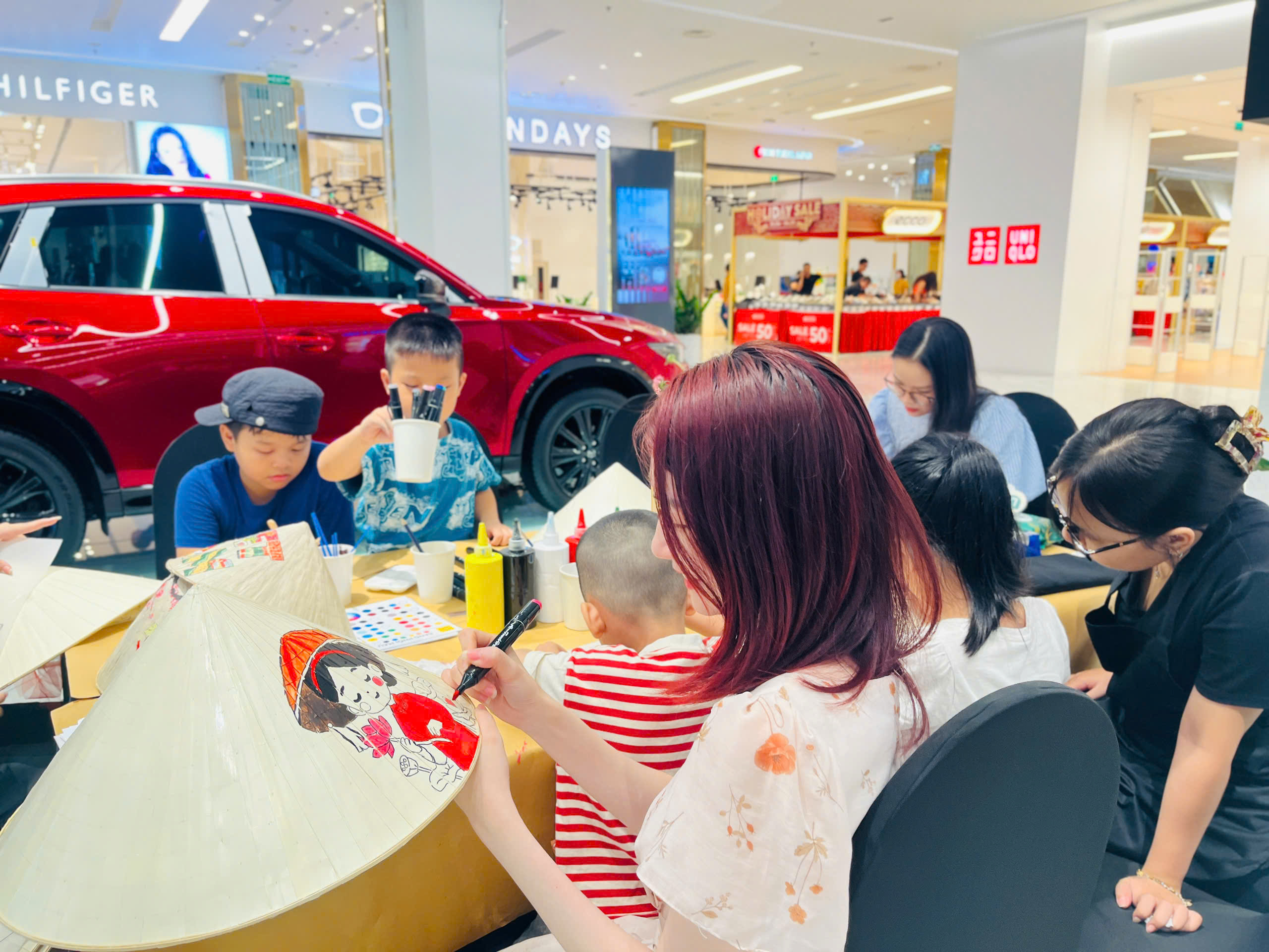 3.Nhiều hoạt động thú vị kết nối cho cả gia đình tại cafe cuối tuần