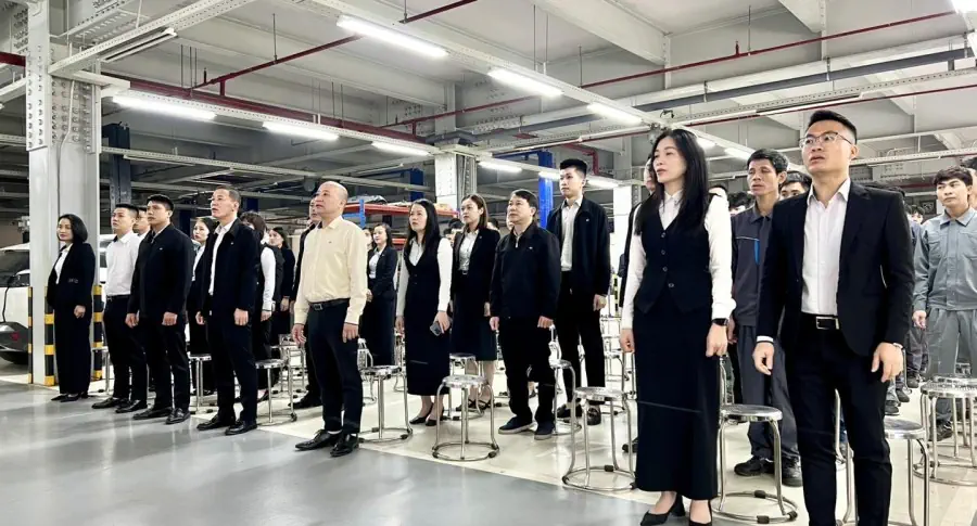 THACO AUTO THANH HÓA KHẲNG ĐỊNH SỨC MẠNH ĐOÀN KẾT VÀ TẦM NHÌN CHIẾN LƯỢC TẠI LỄ CHÀO CỜ THÁNG 4/2025