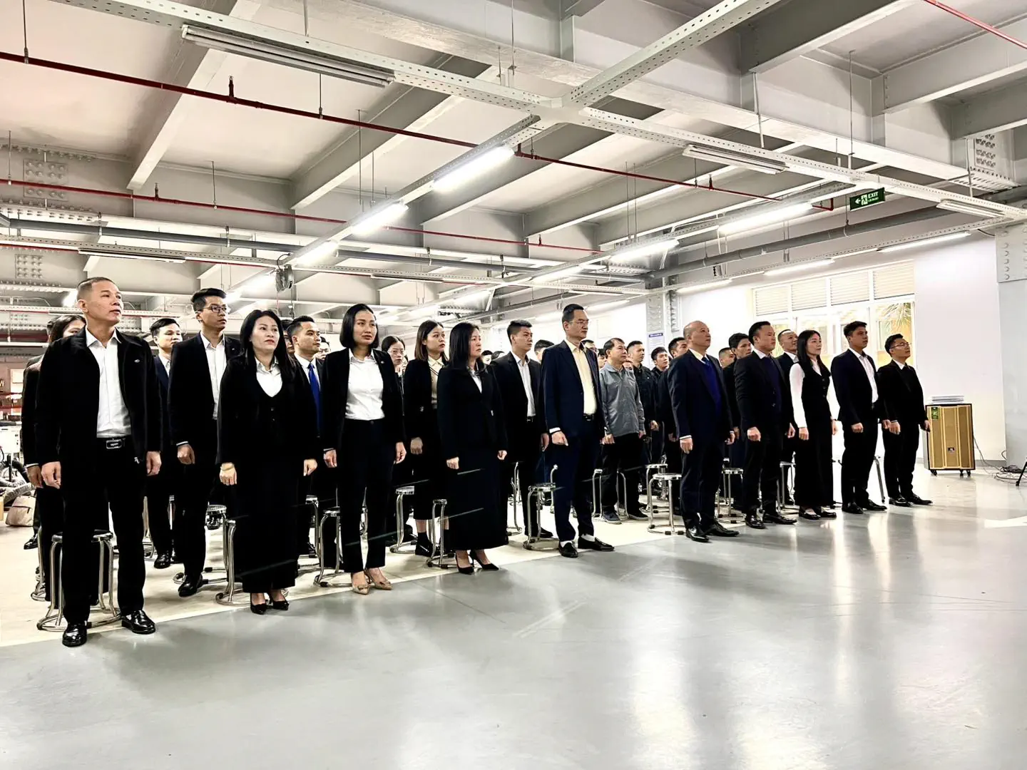 THACO AUTO THANH HÓA KHẲNG ĐỊNH GIÁ TRỊ VĂN HÓA TẬN TÂM VÀ ĐOÀN KẾT QUA LỄ CHÀO CỜ ĐẦU NĂM 2025