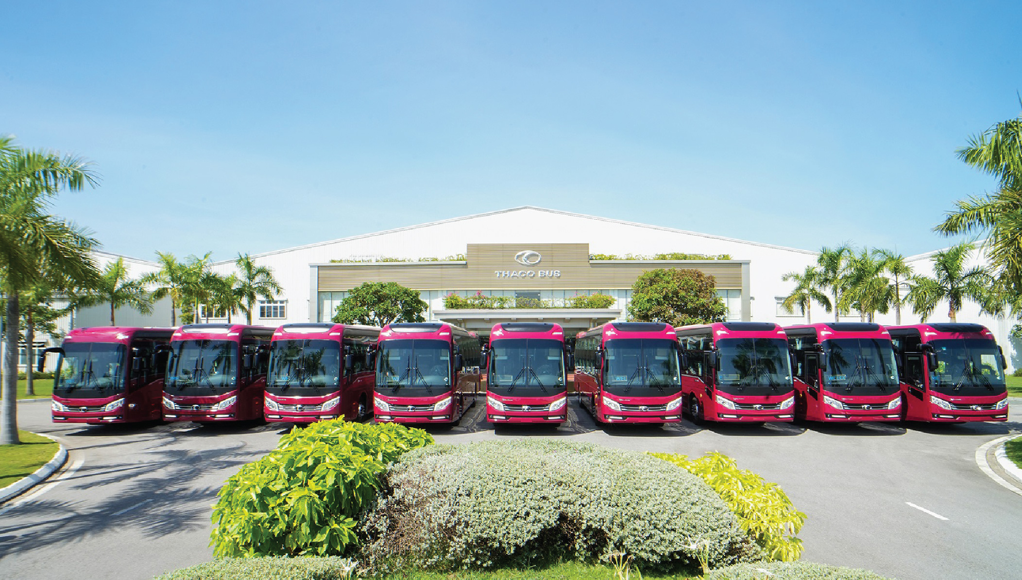 Ra mắt xe bus giường nằm cao cấp THACO tại Philippines