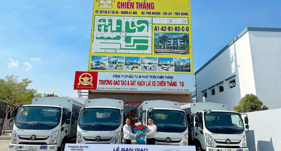 BÀN GIAO LÔ 04 XE FOTON OLLIN CHO CÔNG TY CỔ PHẦN ĐẦU TƯ VÀ PHÁT TRIỂN CHIẾN THẮNG