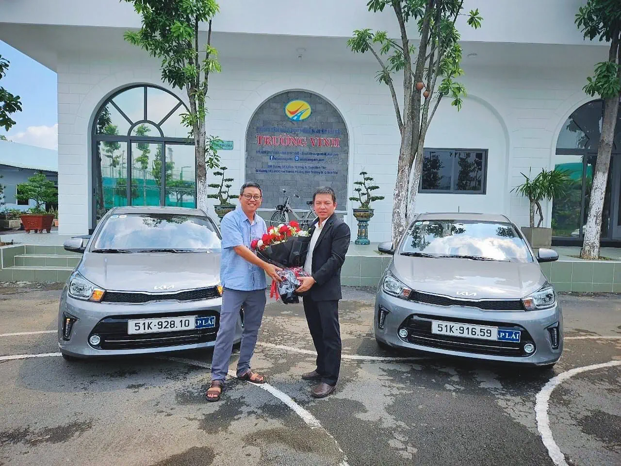 THACO AUTO Tiền Giang bàn giao lô xe dạy lái chuyên dụng đầu tiên trong năm 2024