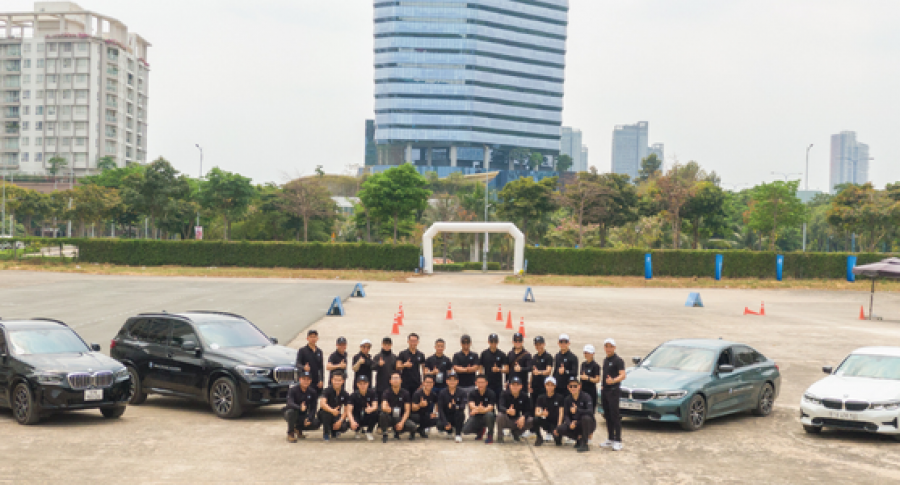 Thỏa đam mê cùng “BMW Driving Academy”