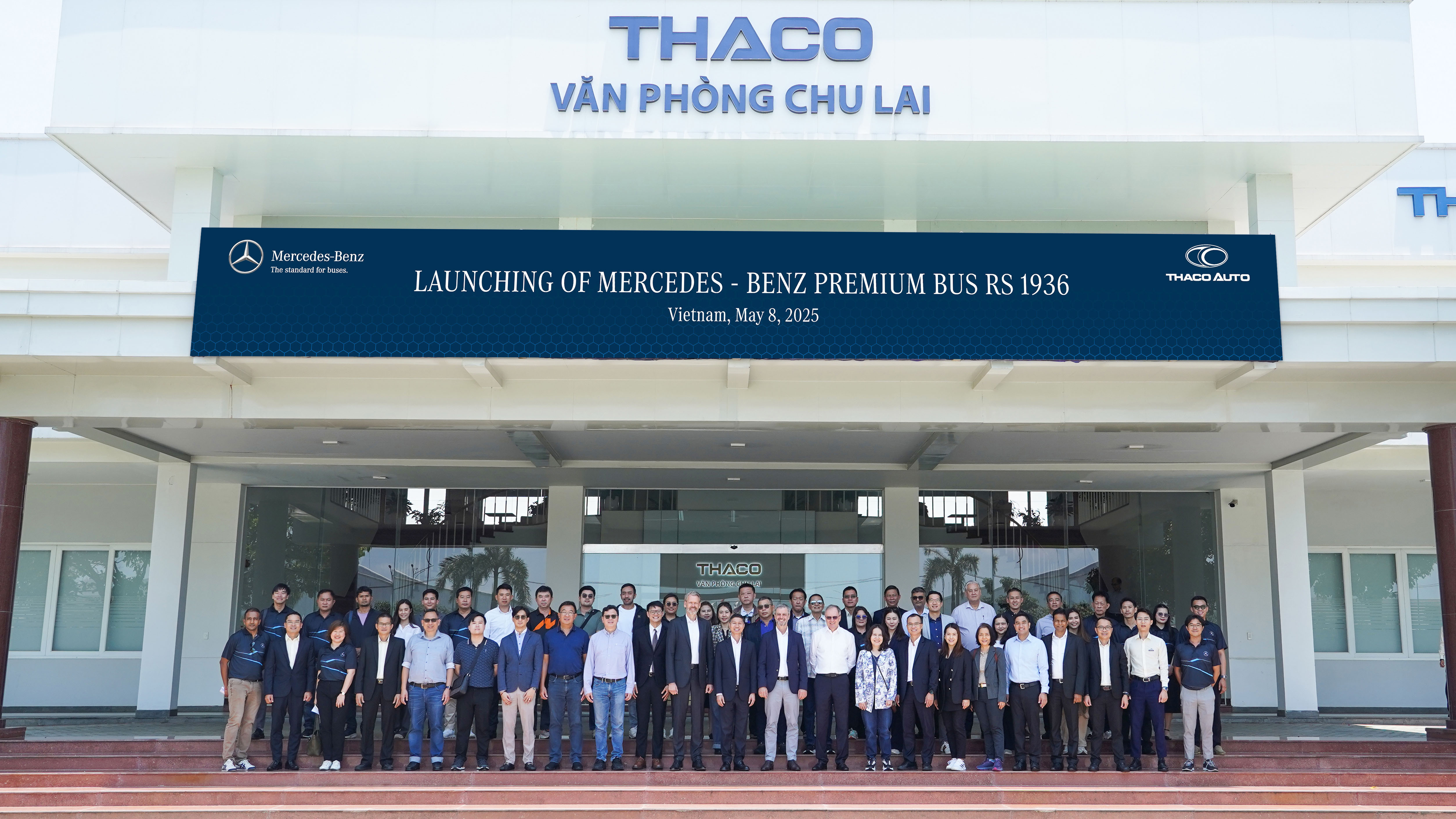 7. Chụp hình lưu niệm tại KCN THACO Chu Lai