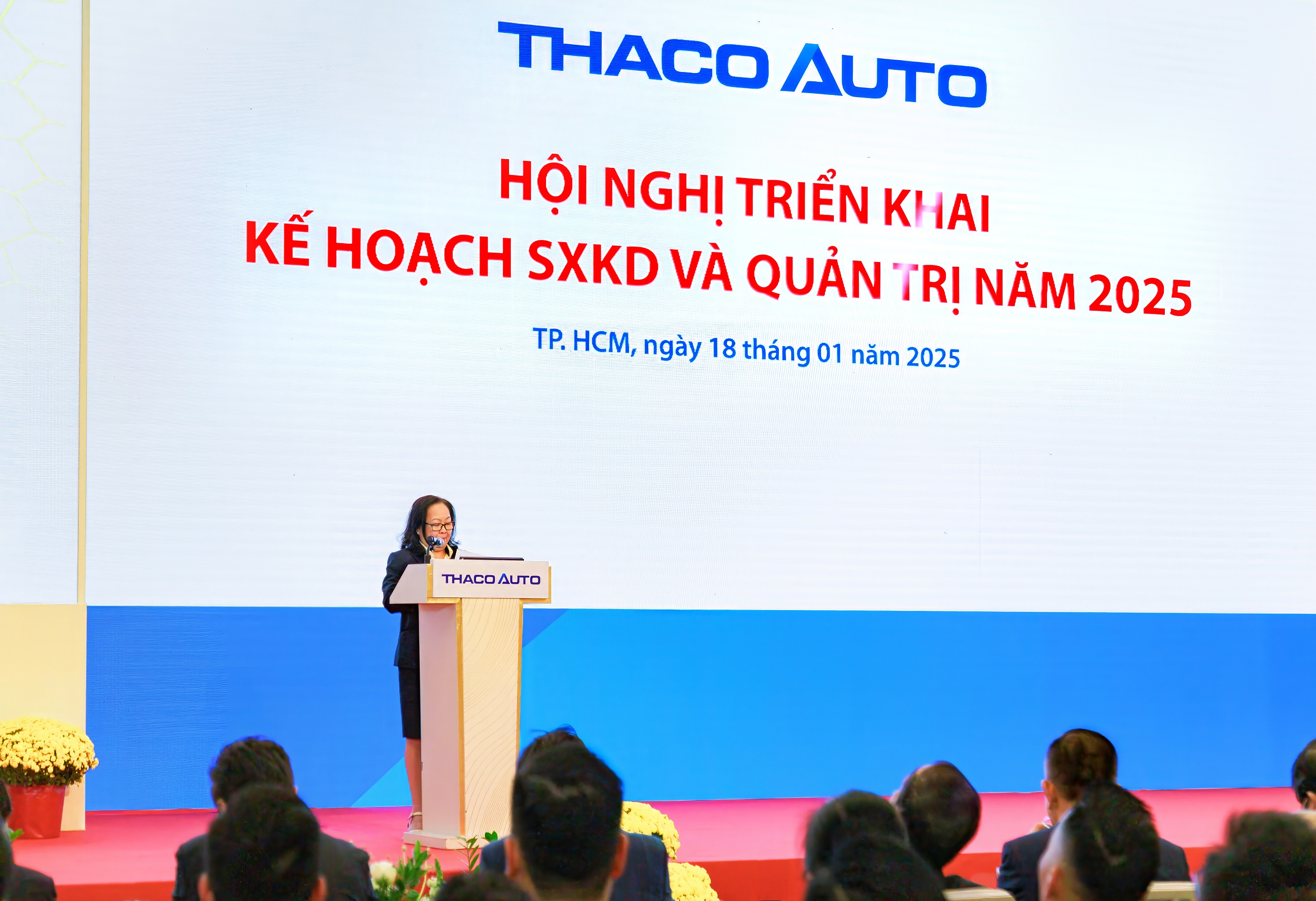 Bà Nguyễn Thiện Mỹ - Phó Chủ tịch Thường trực THACO AUTO phát biểu mở đầu Hội nghị