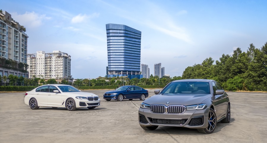 Khởi động mùa Giáng sinh với ưu đãi lên đến hơn 300 triệu đồng từ BMW