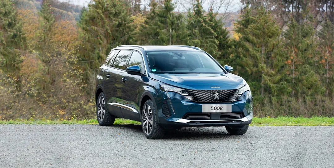 Giảm 50% lệ phí trước bạ, khách hàng được hưởng “ưu đãi kép” khi mua xe năm 2023