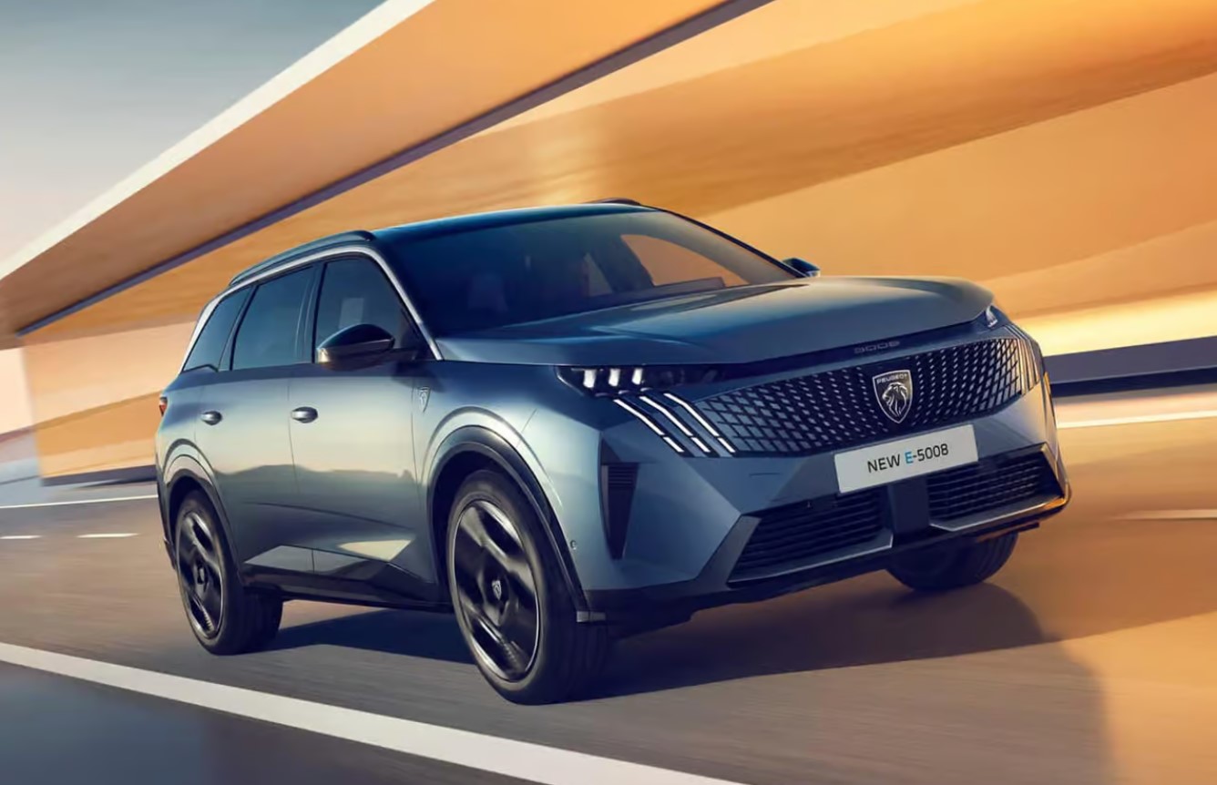 Mẫu xe điện Peugeot E-5008 được phát triển trên nền tảng khung gầm STLA của Stellantis