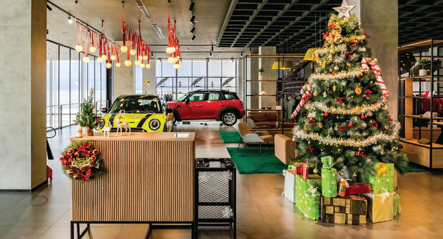 Không khí lễ hội Giáng sinh rực rỡ tại các showroom THACO AUTO trên toàn quốc
