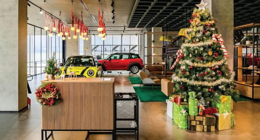 Không khí lễ hội Giáng sinh rực rỡ tại các showroom THACO AUTO trên toàn quốc