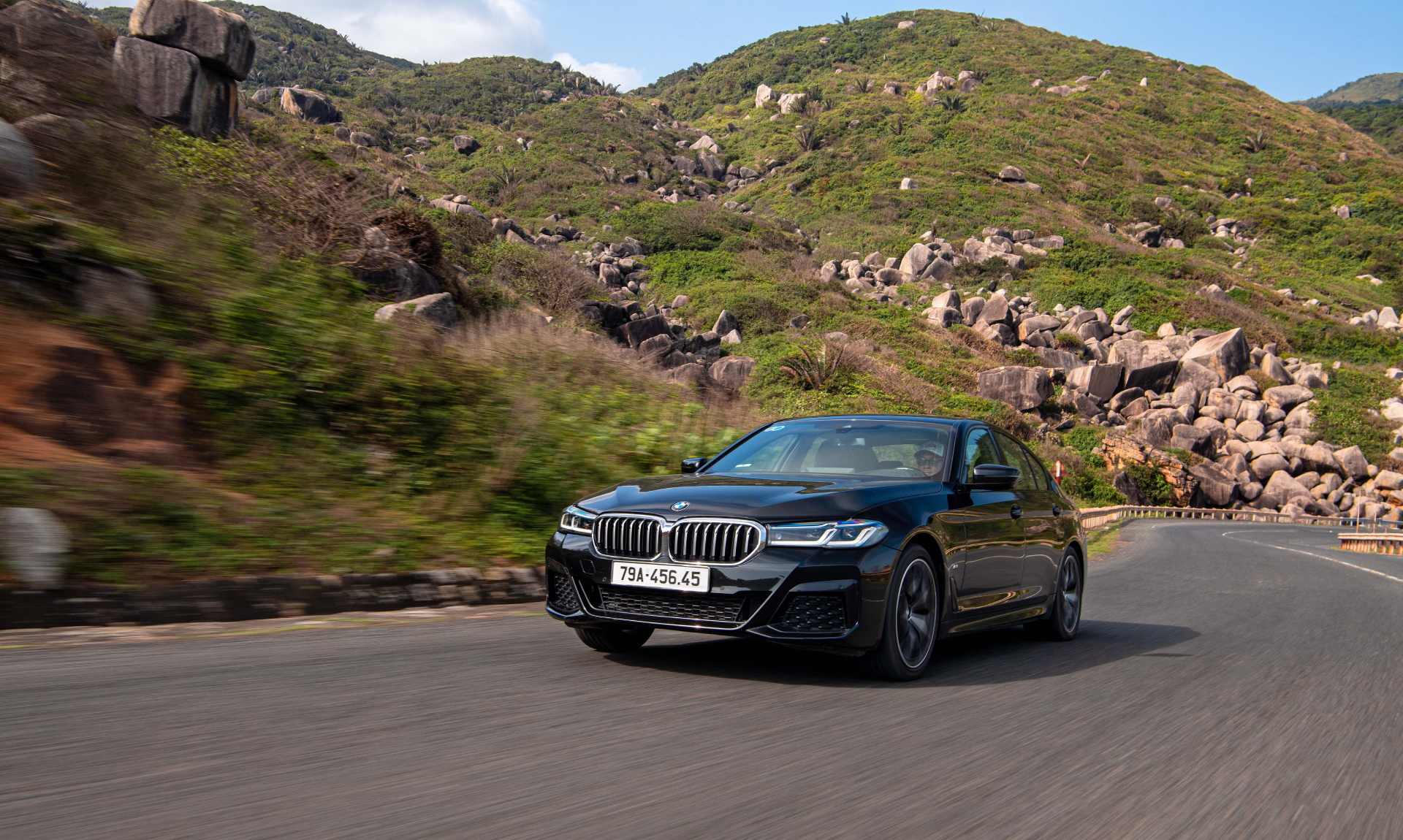 resize_BMW-5-Series-ưu-đãi-lên-đến-100%-phí-trước-bạ
