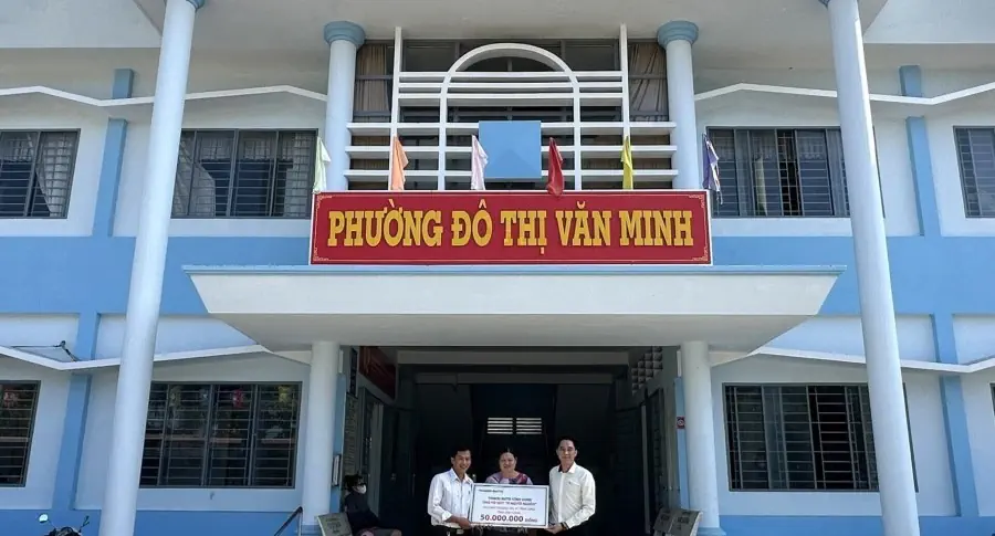 THACO AUTO Vĩnh Long sẻ chia với người có hoàn cảnh khó khăn tại địa phương nhân dịp Tết Nguyên đán 2024