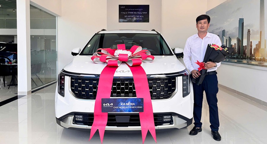 THACO AUTO Vũng Tàu bàn giao xe Kia New Carnival đầu tiên tại thành phố Bà Rịa