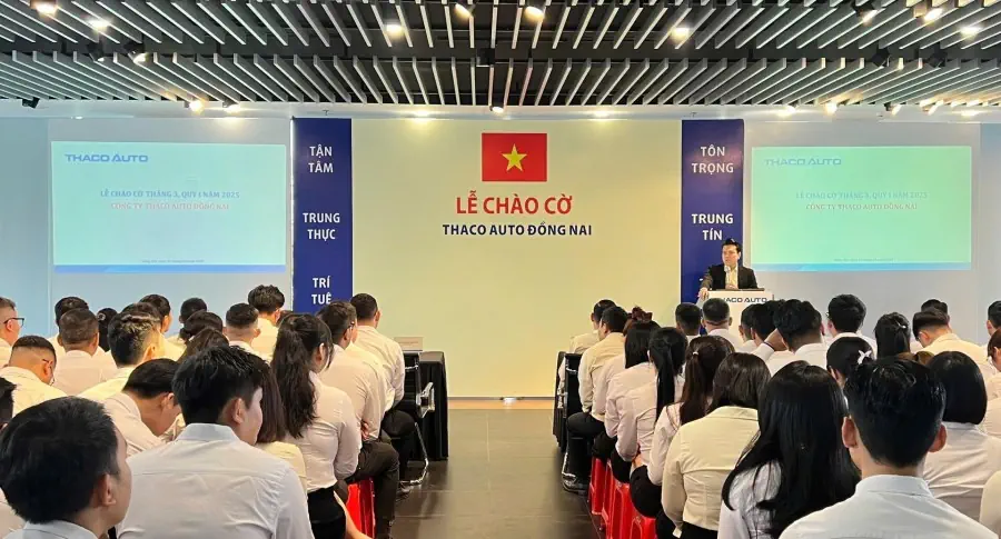 THACO AUTO Đồng Nai tổ chức lễ chào cờ tháng 3 của năm 2025 - Triển khai công tác quản trị